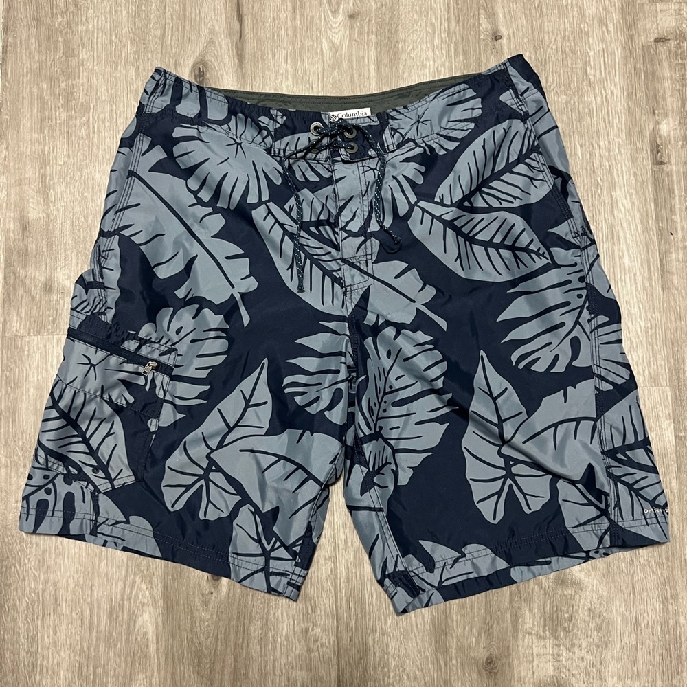 Columbia Omni Shade Men's‎ Navy and Gray Leaf Print Swim Shorts, size 36